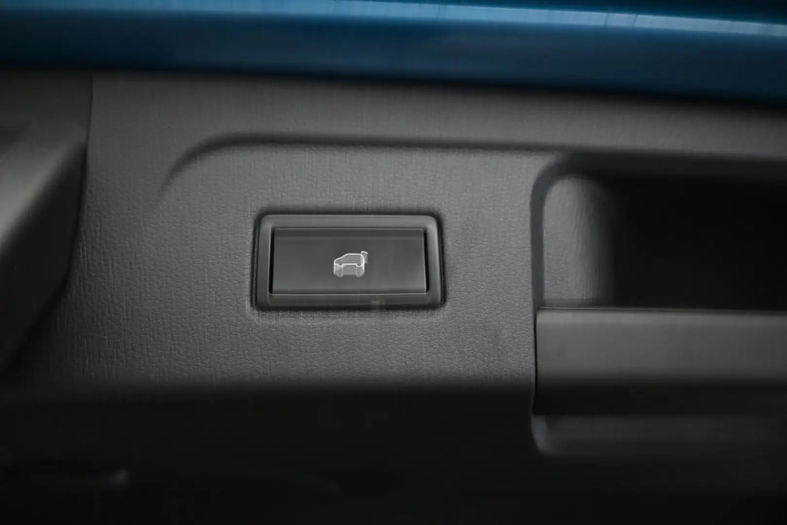 Car Image - 6vFzfQhPpSWwAq259faSeQ