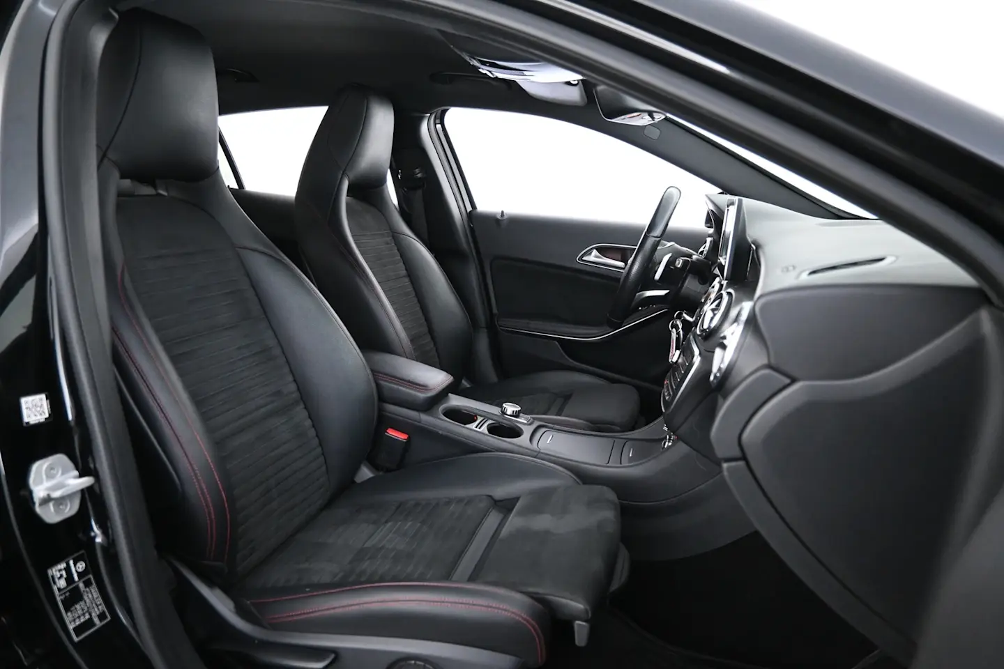 Car Image - 2uBU0KIcKFXFwSIt7KT4S6