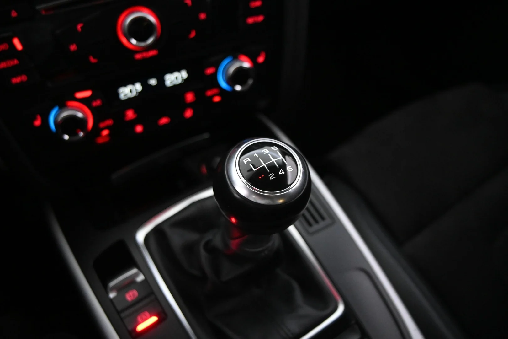 Car Image - 7sqYYRPhA4yKvGJCcc15Z8