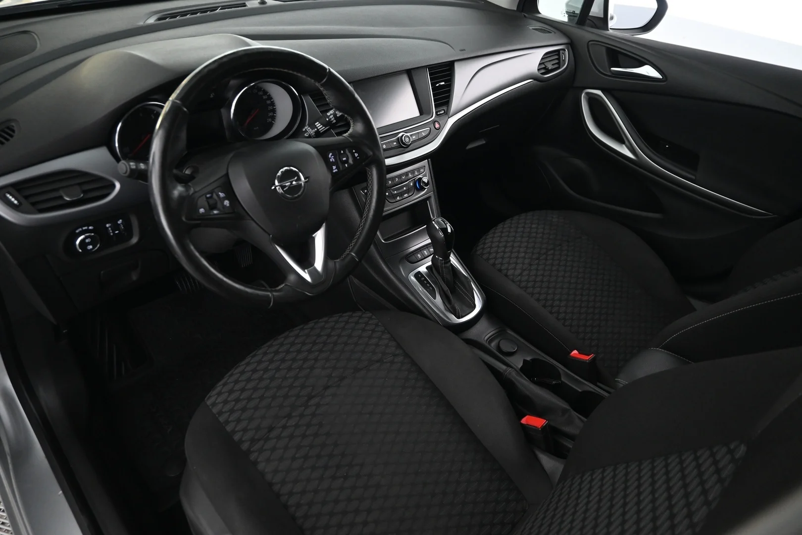 Car Image - 3oYq6ddriD2x0dT4IipkDe