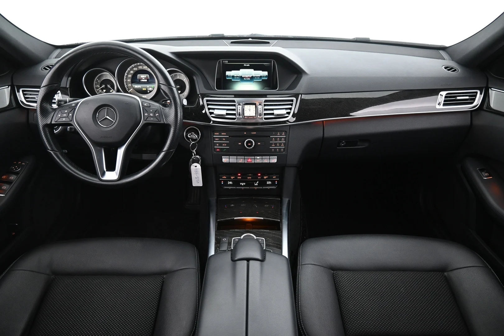 Car Image - 4c2tDA5UR5fNpB7rXiVJtK