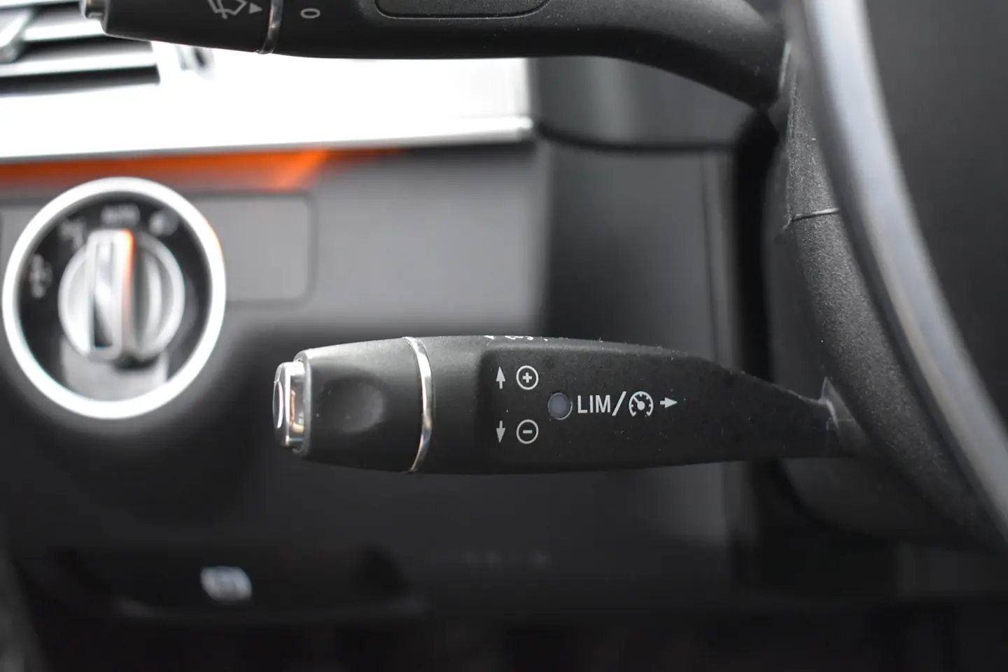 Car Image - 2Gtb983TinndqzvToXhrqK