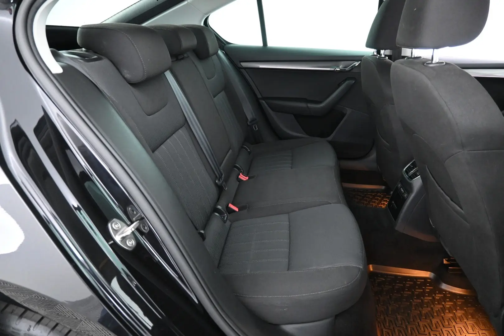 Car Image - 1MN5GjYau6c8kony9jzOcG