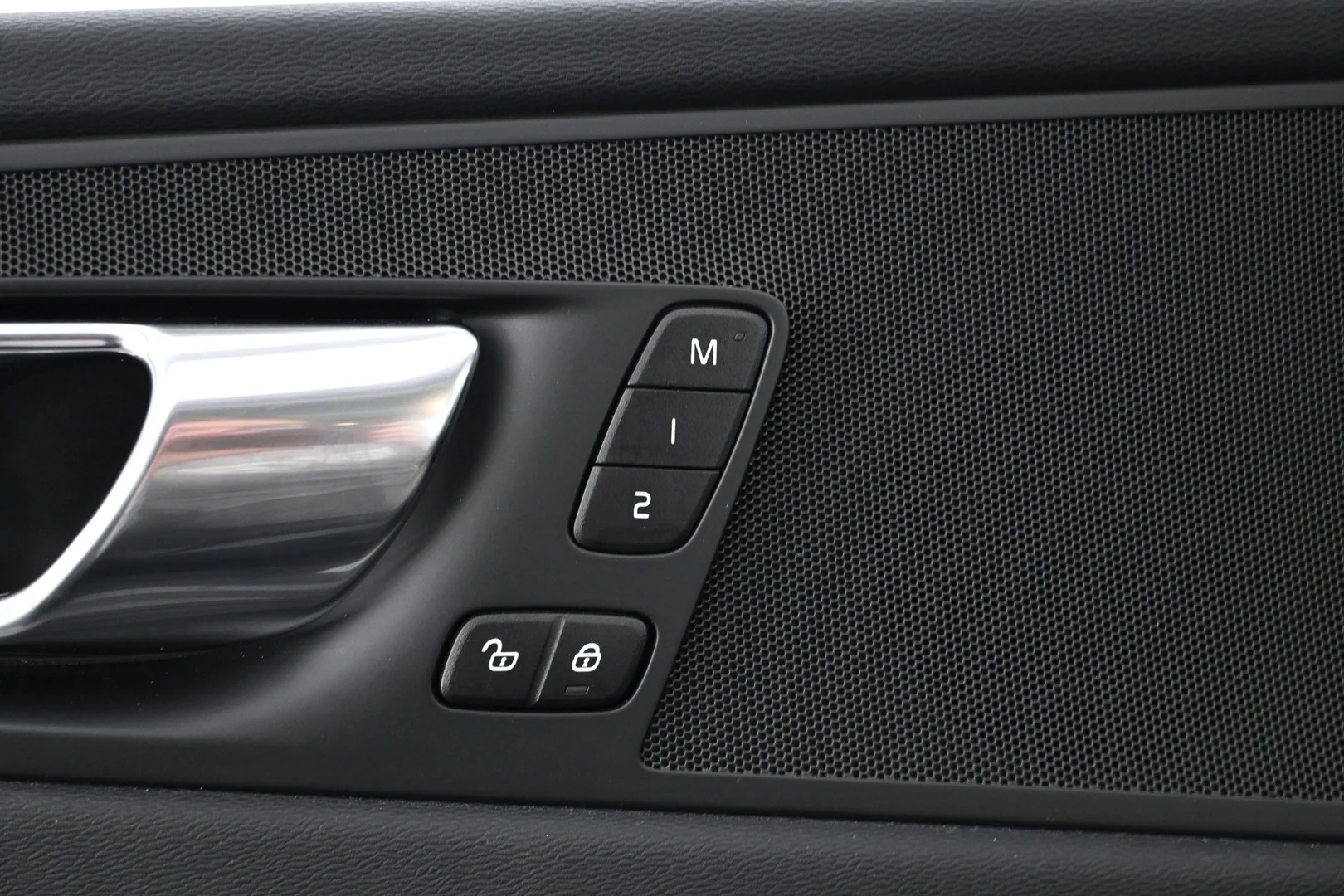 Car Image - 5vfwC8XjwrqNI2aESQabFL
