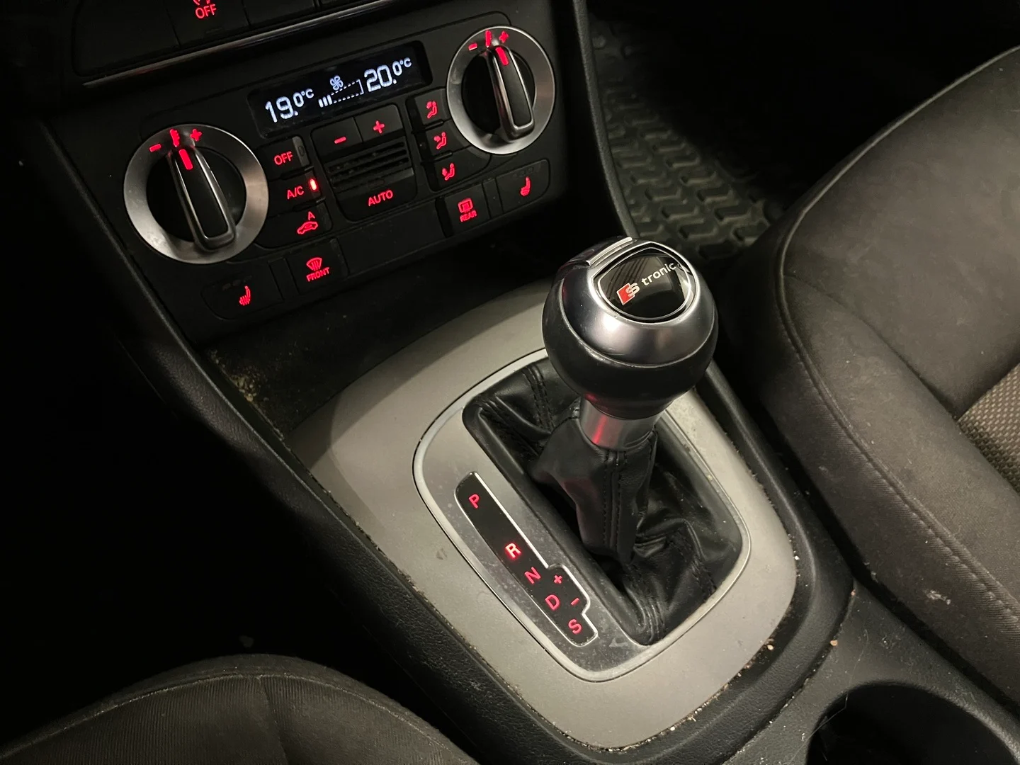 Car Image - 7B0HIGpMTmlWrSBpYVhikb