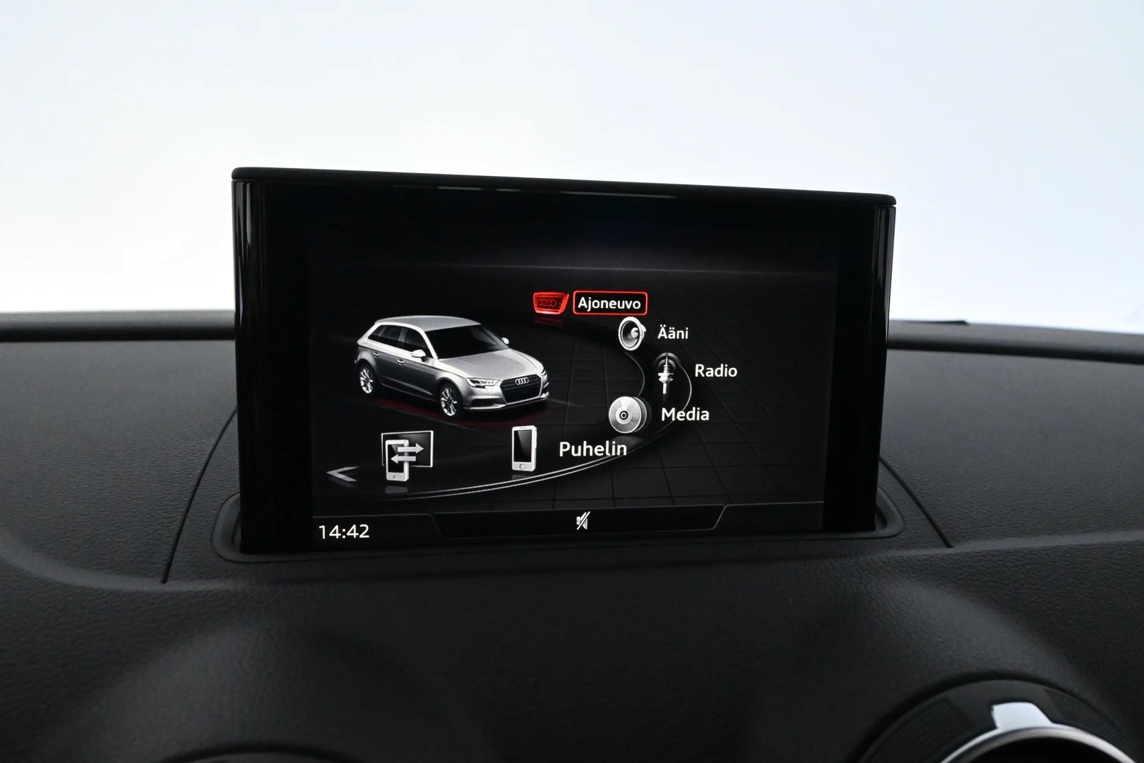Car Image - 4HSqoDUzpBt922I9LIjdIh