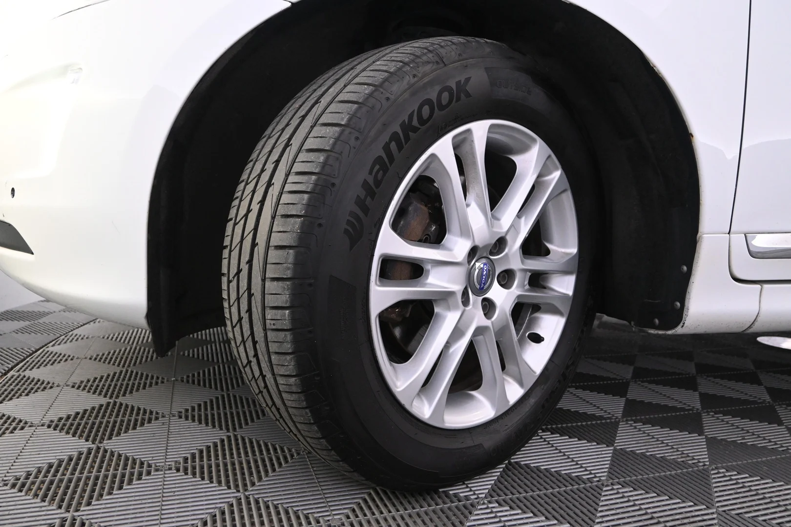 Car Image - 5j0LwqEGutwKdvt0XGpepn