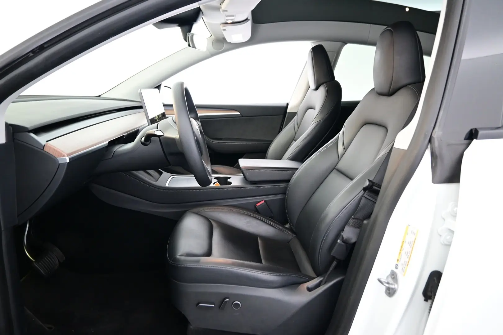 Car Image - 1zcMEO5ayBvrl3lzVSwXxY