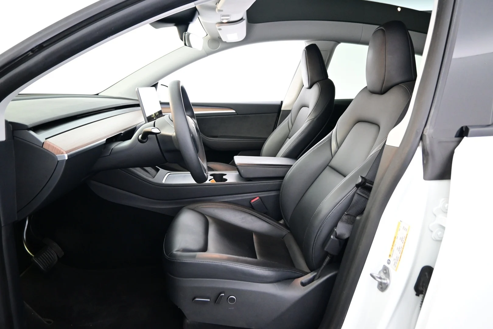 Car Image - 1zcMEO5ayBvrl3lzVSwXxY