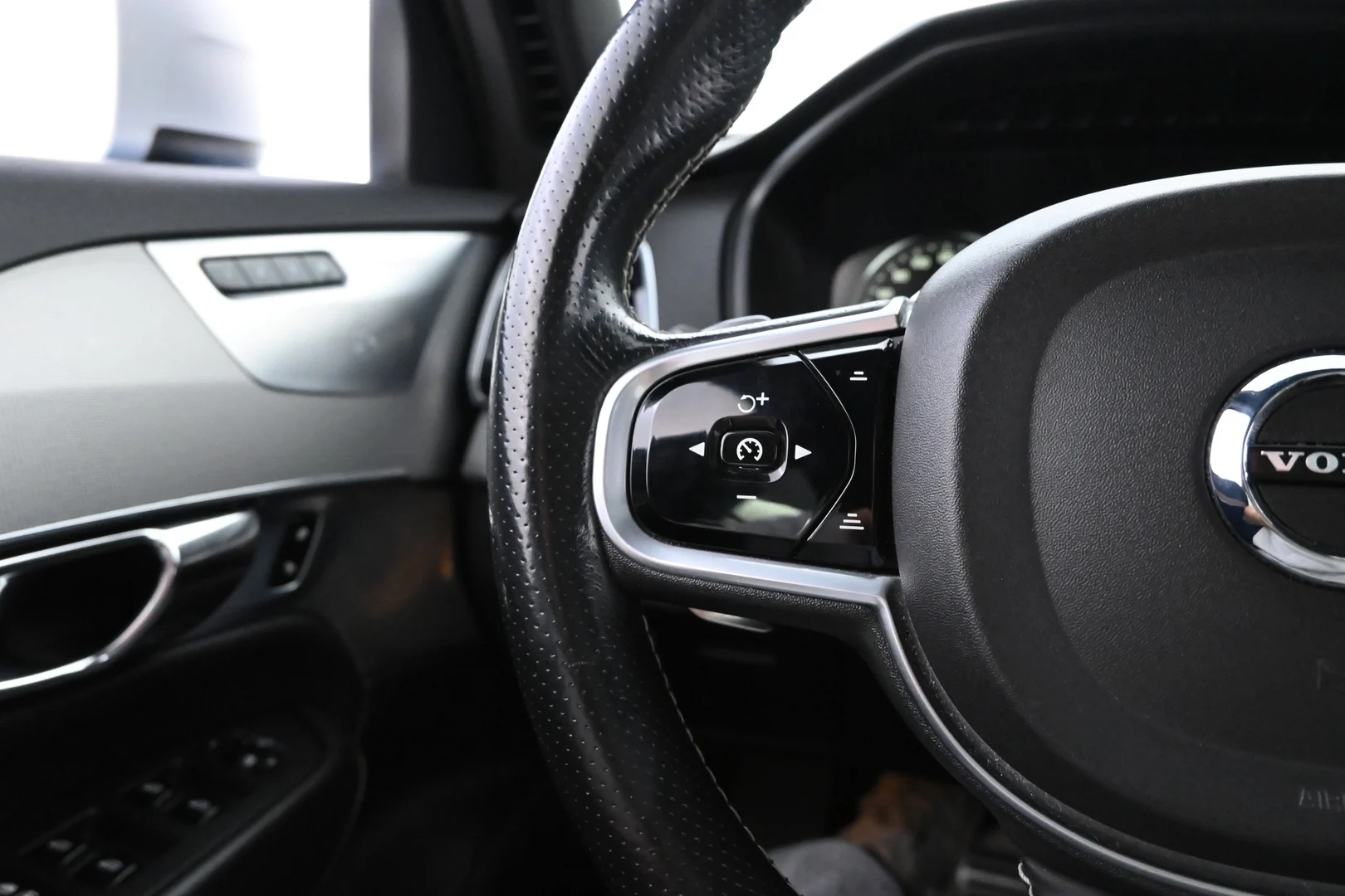 Car Image - N11eYglKLGG481O3l8T0R