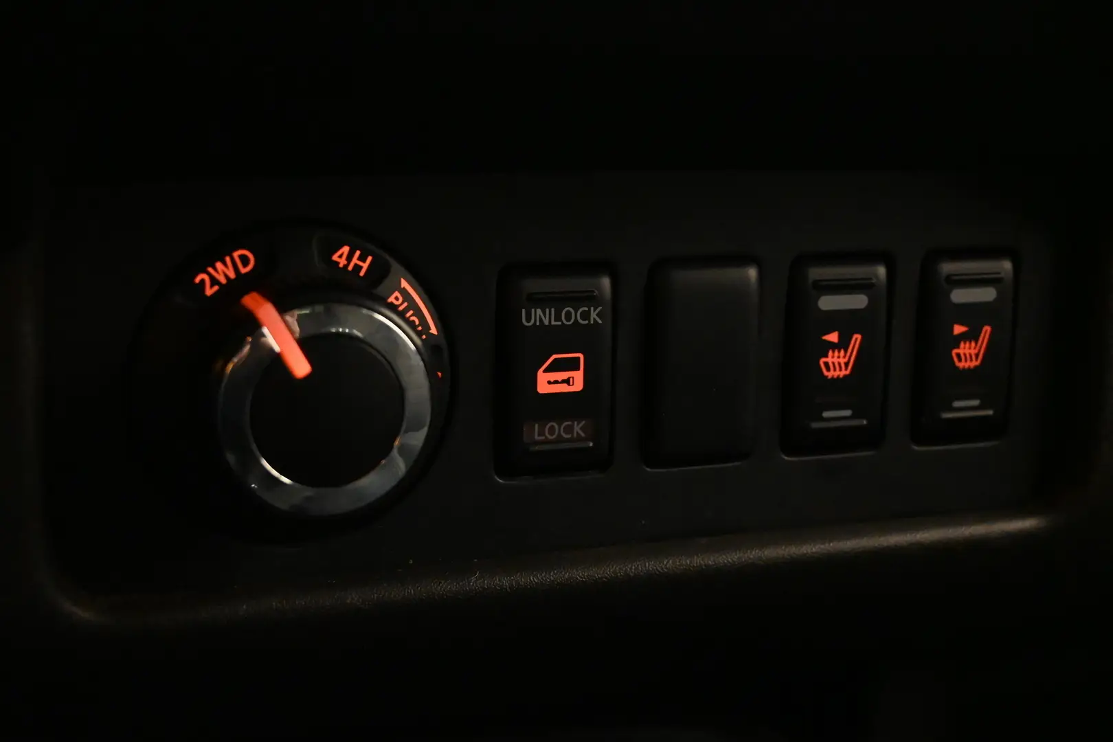 Car Image - 1pJdAx8QMvlFgIK7VO42Tm