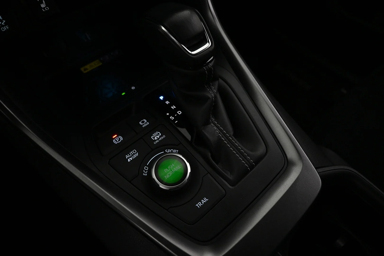 Car Image - 2Lc0yYjZmDSvaMKg2x1vTc