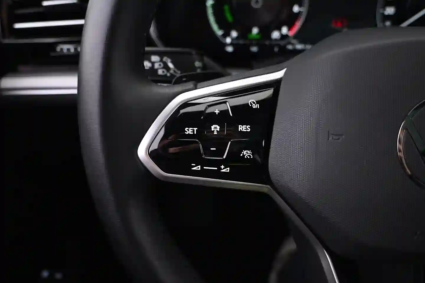 Car Image - VgwG6ftJMemCvlh02lpRV