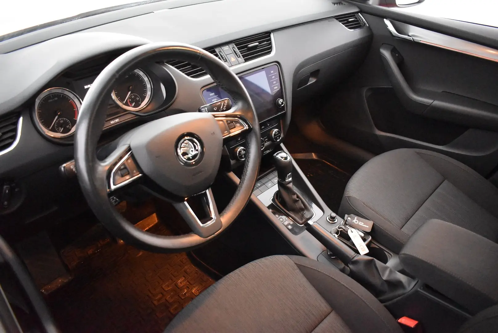 Car Image - 353uG3WfMHh5BqekkElUHx