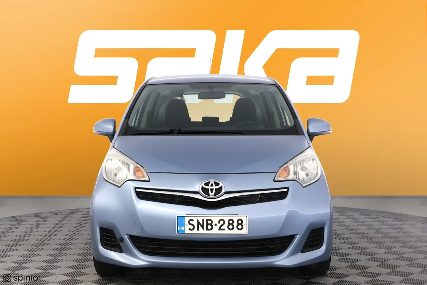 Car Image - 102m9H8HpcrtDeaxpiWeiK