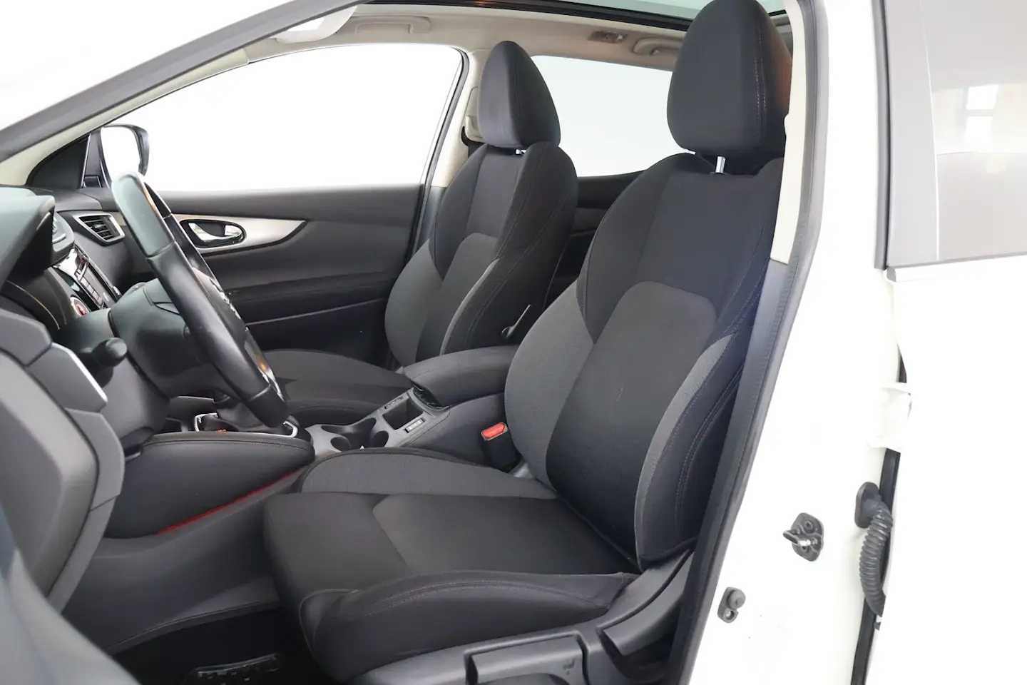 Car Image - 1izRQ3WpwFs3urWinvUZXv
