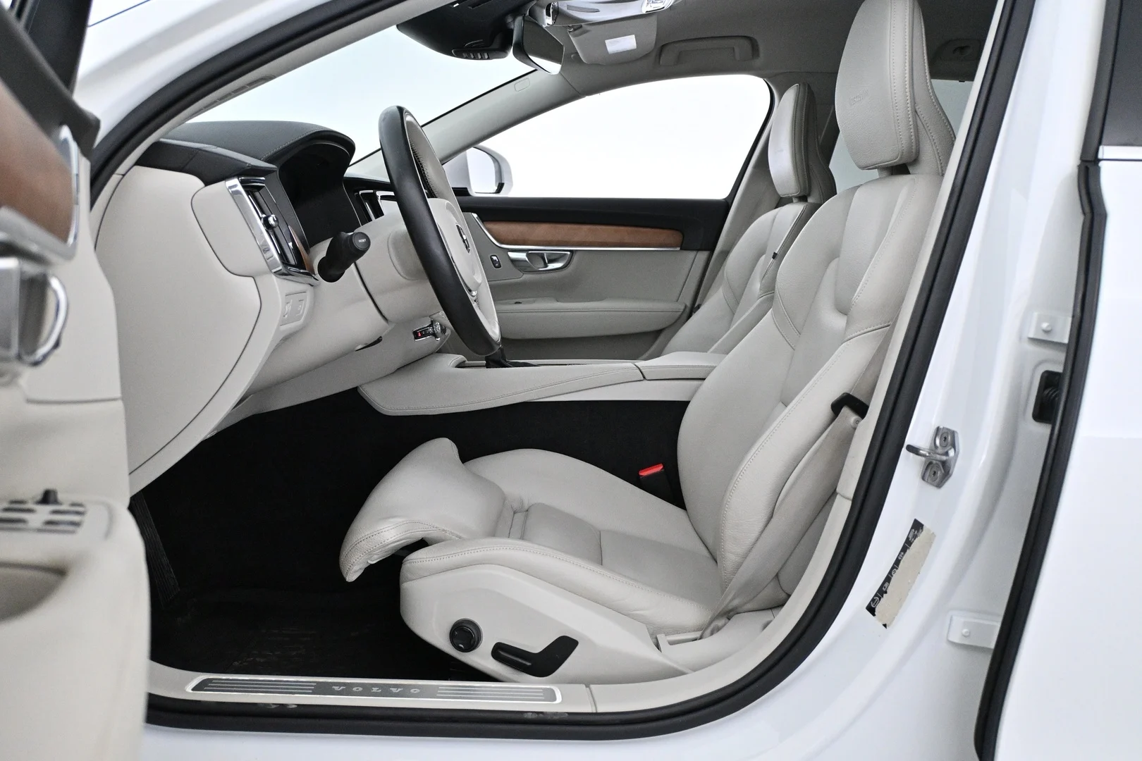 Car Image - 16IVbM3lYYzyaXl5Nr0pBO