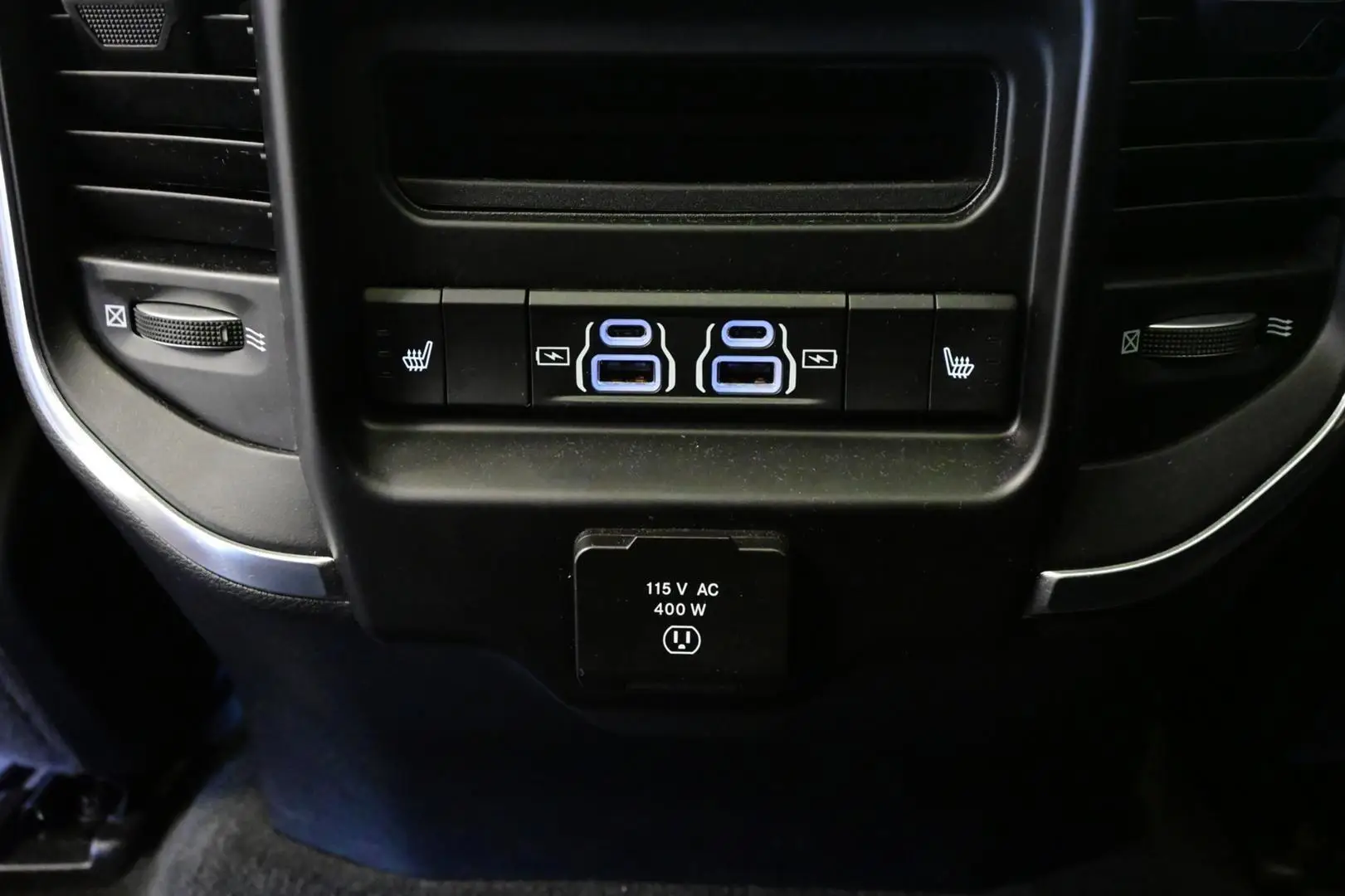 Car Image - 2oEDmYI3U4z6N8g3znNxXC