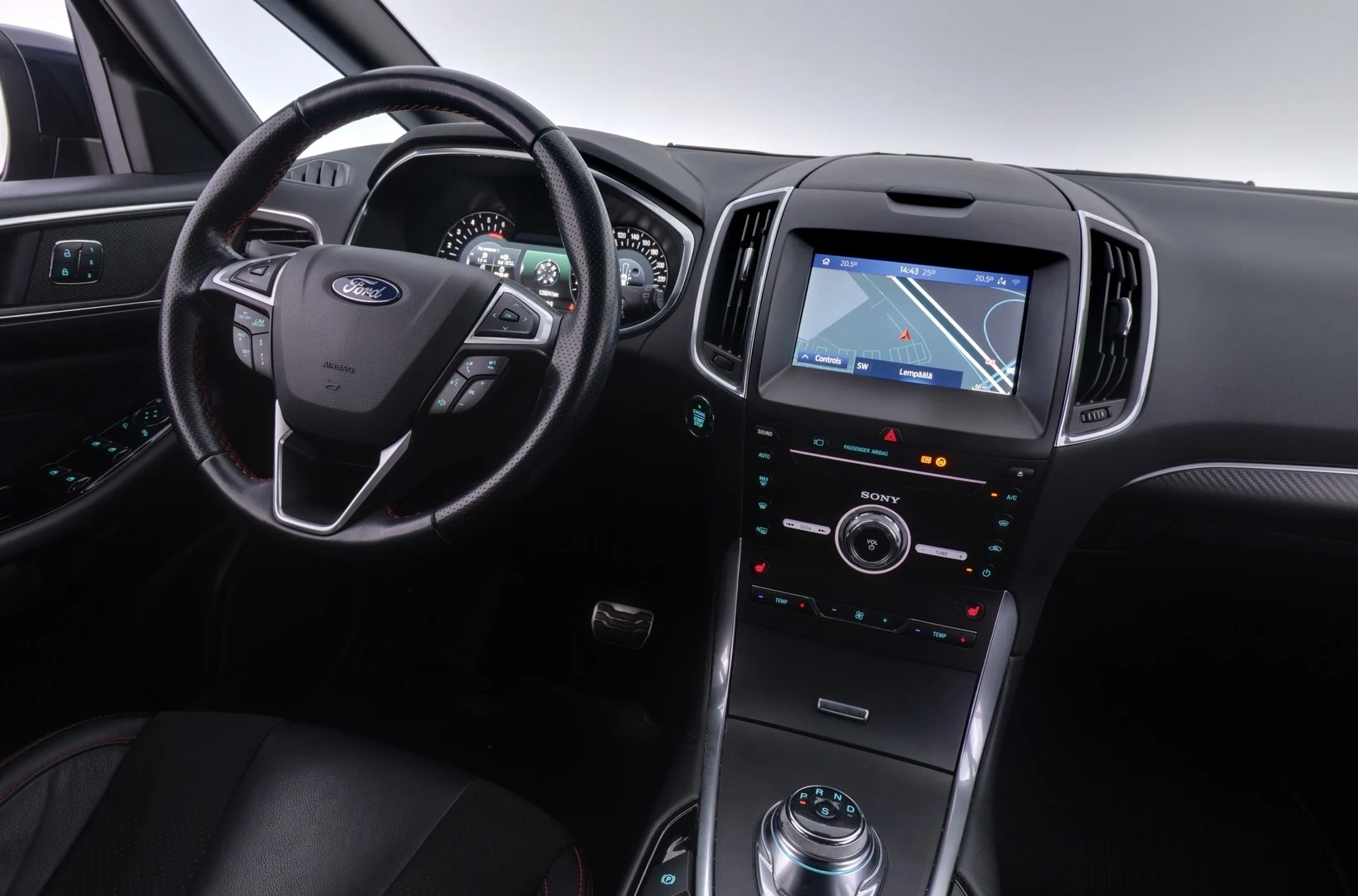 Car Image - 635k16mOJ75XbGxWn83XzE