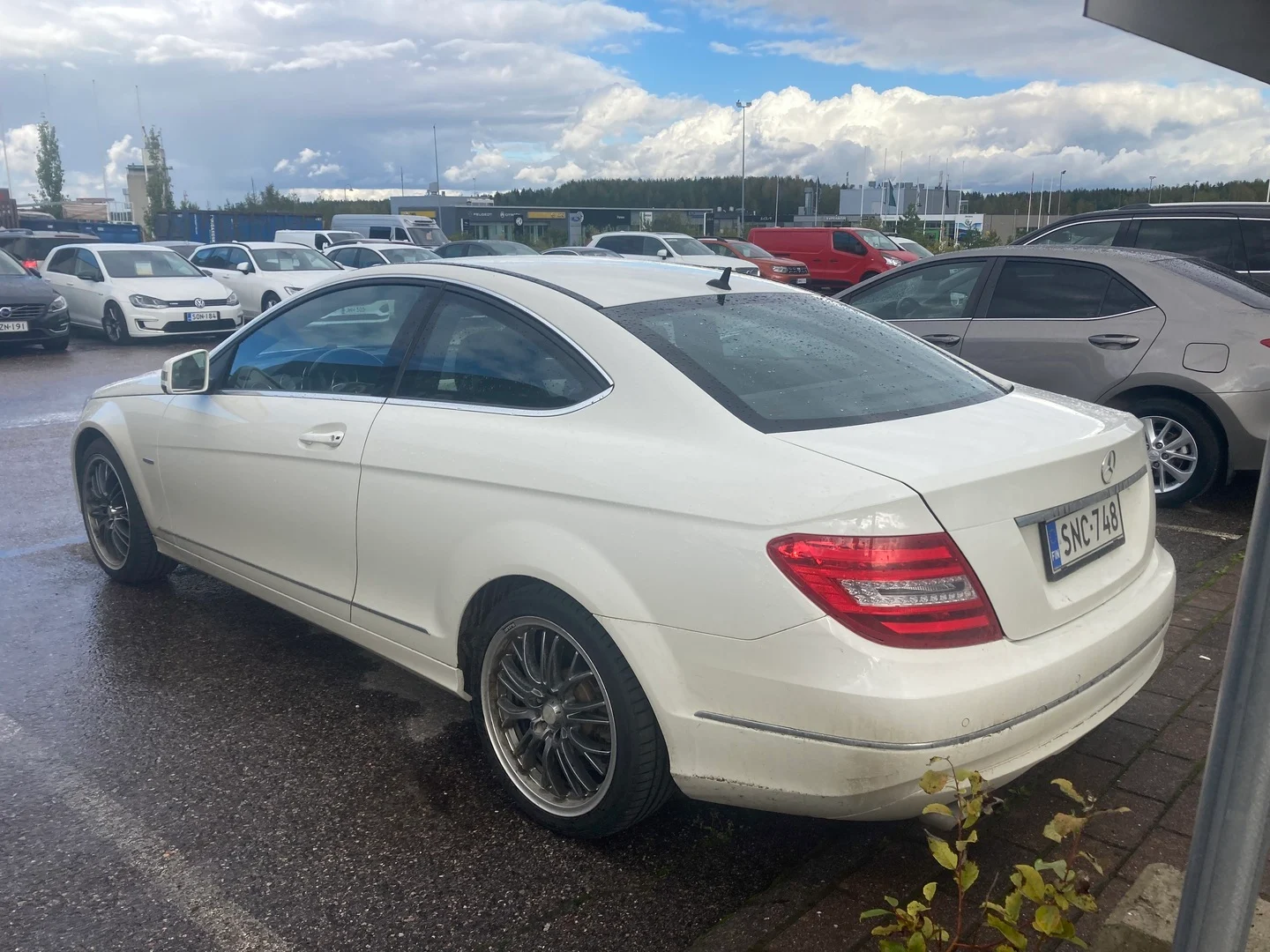 Car Image - 3sZMsVJQ5ORW3sBsEXNdXv