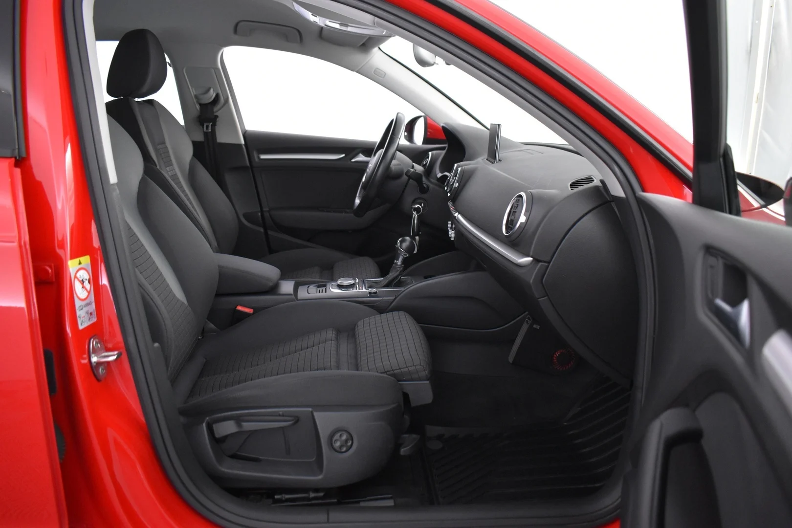 Car Image - 7BMneGf5FV9TYec97tGpll