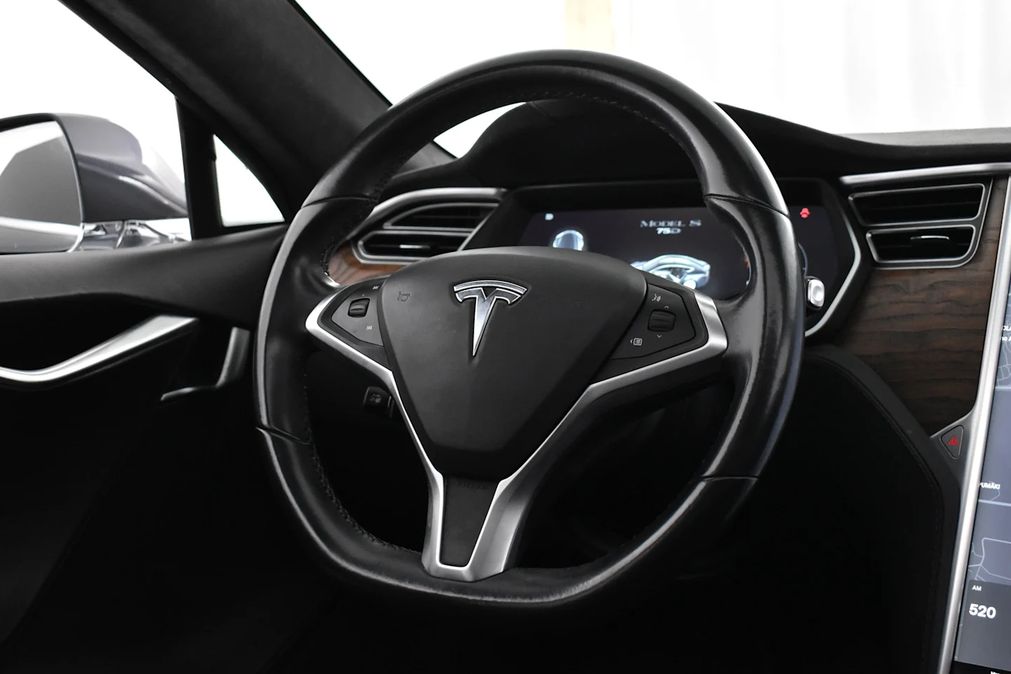Car Image - 3YQEq5qONcXinWyDLMH2DL