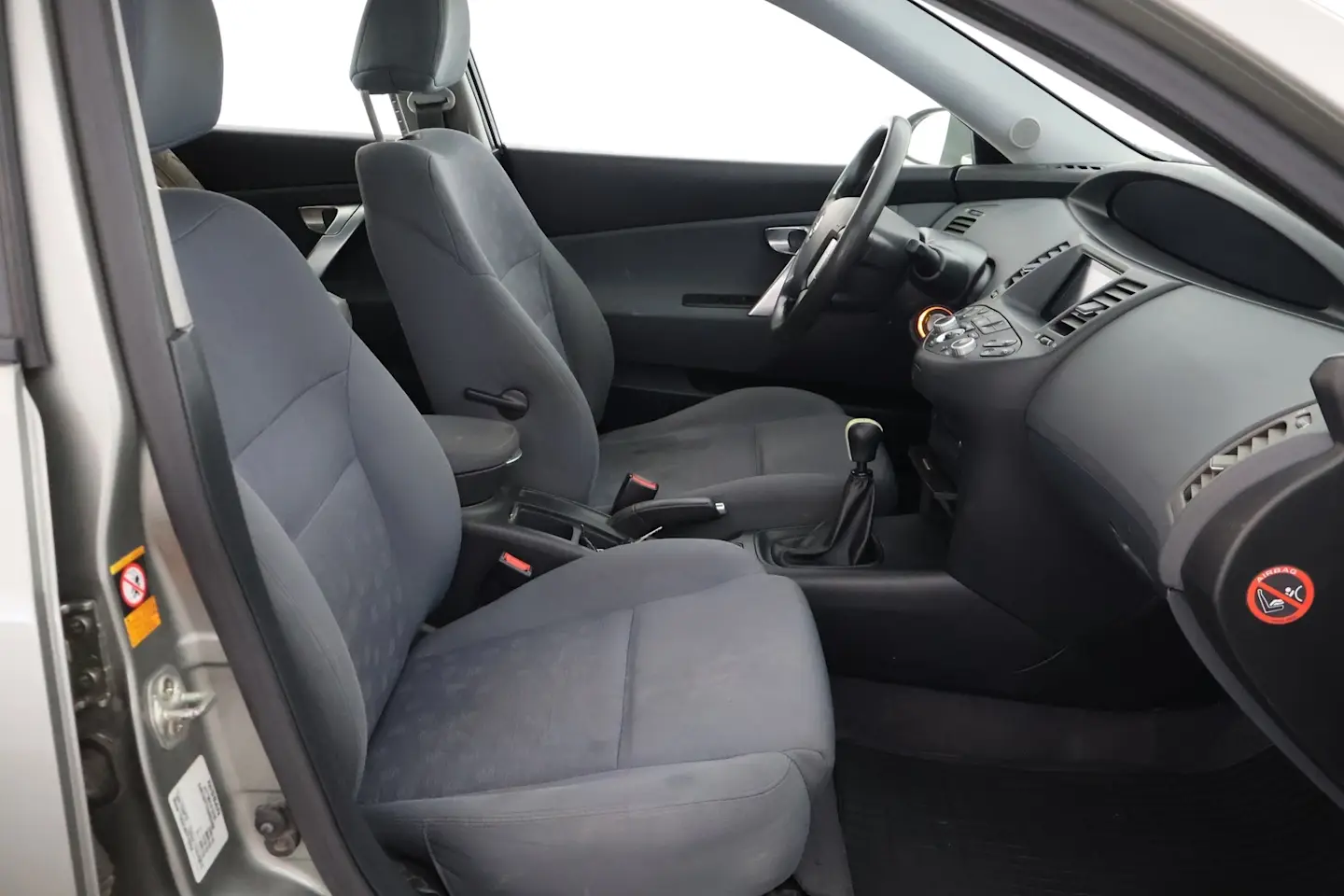 Car Image - mLi8uYu2TgxfeMJyHojNW