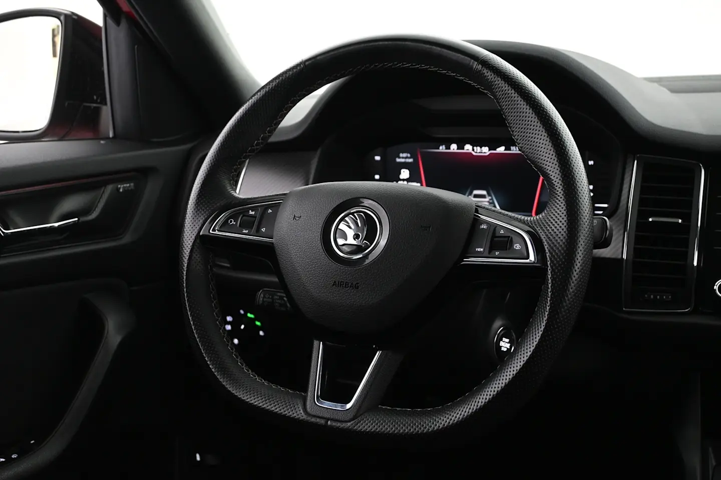 Car Image - 5awWrUO03SXYfw9SkFBndF