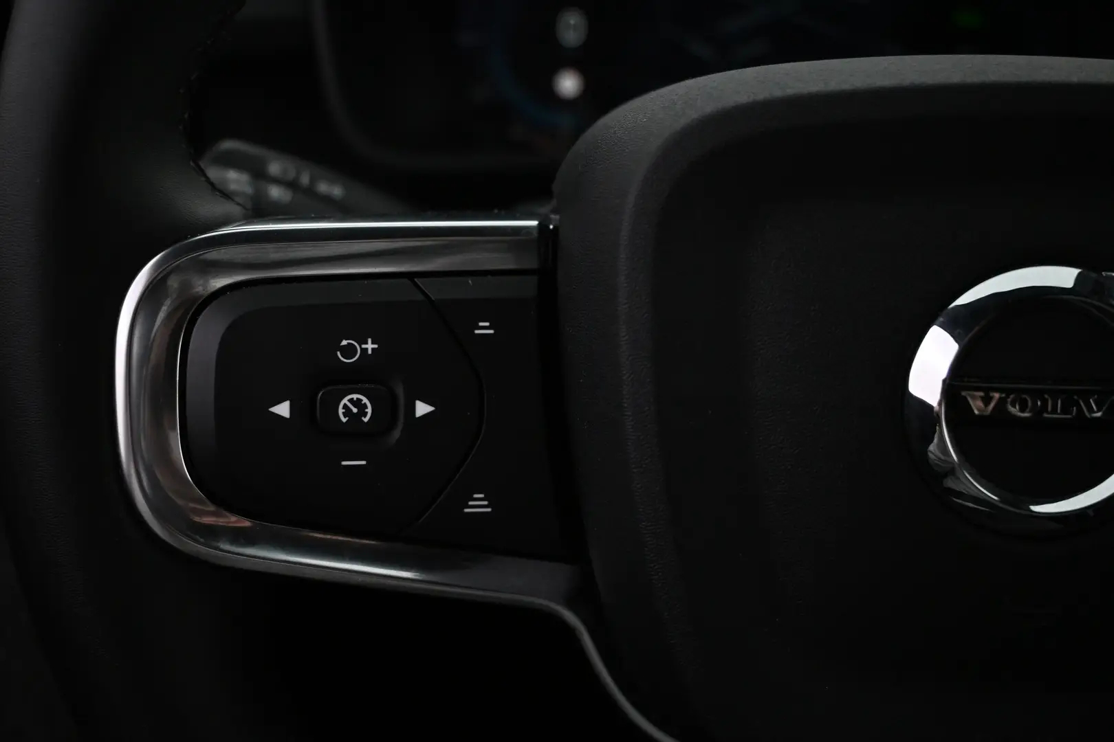 Car Image - qcCKv4r8Ttl0uLK10Gm1d