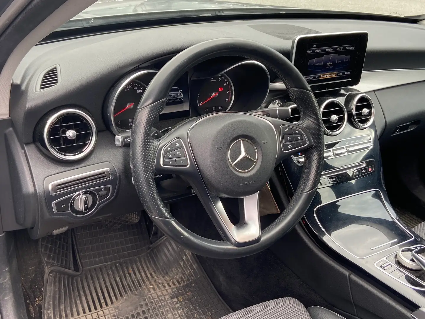 Car Image - 3ajL1EtlXt9PUfuD0Lluea