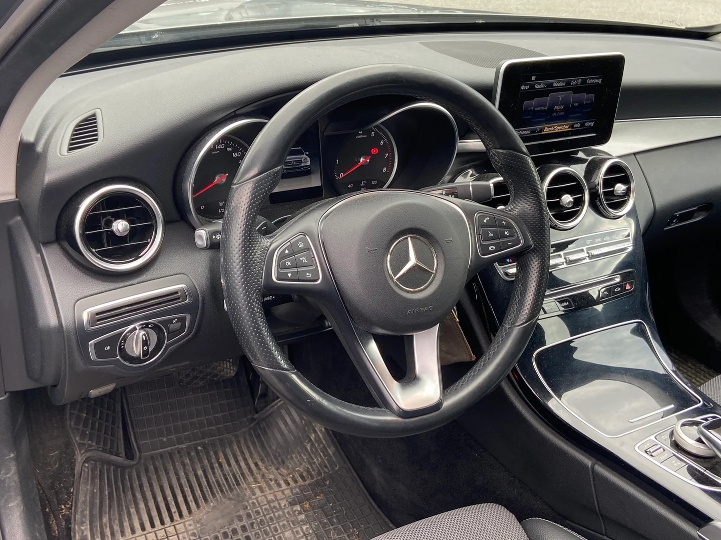 Car Image - 3ajL1EtlXt9PUfuD0Lluea