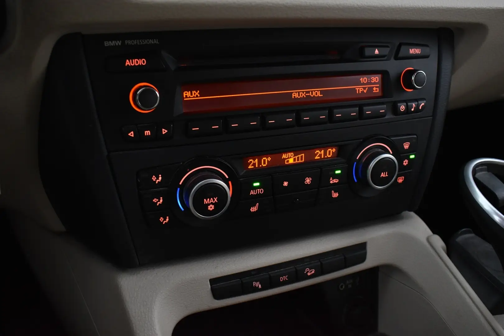 Car Image - 6J7xgldkjhVKfdQTI8ELRd