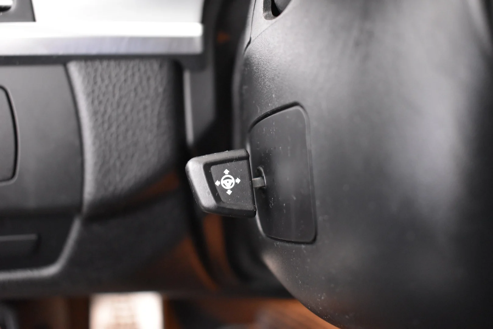 Car Image - 2AcqzMlbVcLCyTPz04F3wL