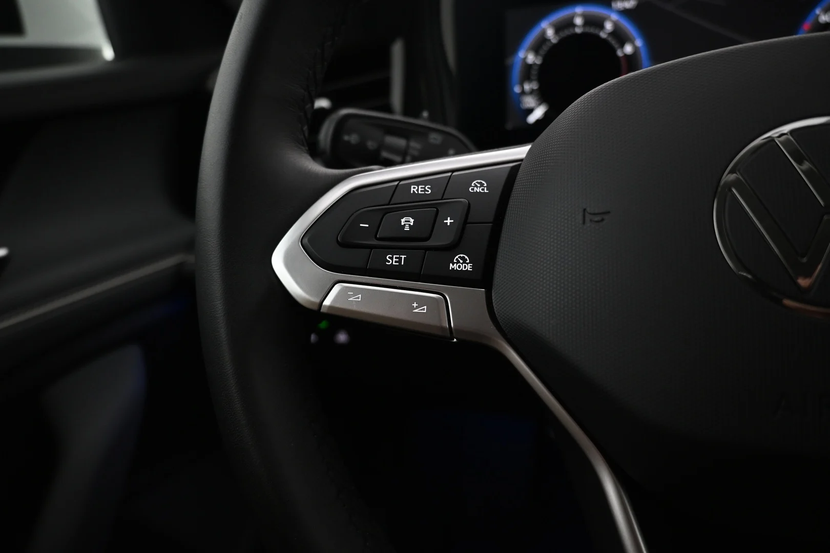 Car Image - 1cTT367Gs8C7Z3LWoQa2rs