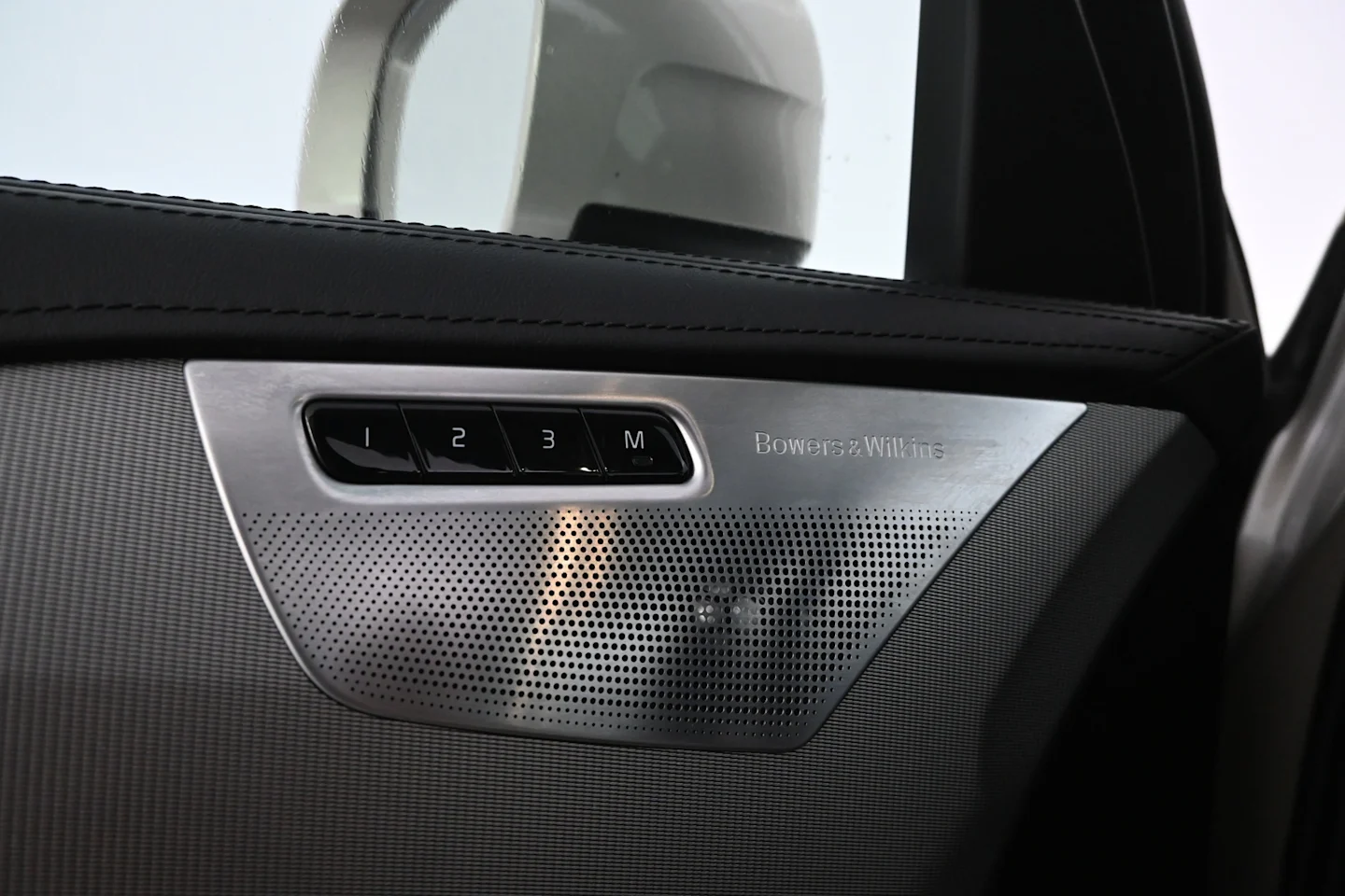 Car Image - 6yLdmI8JVDLIcVsmCEyy5n