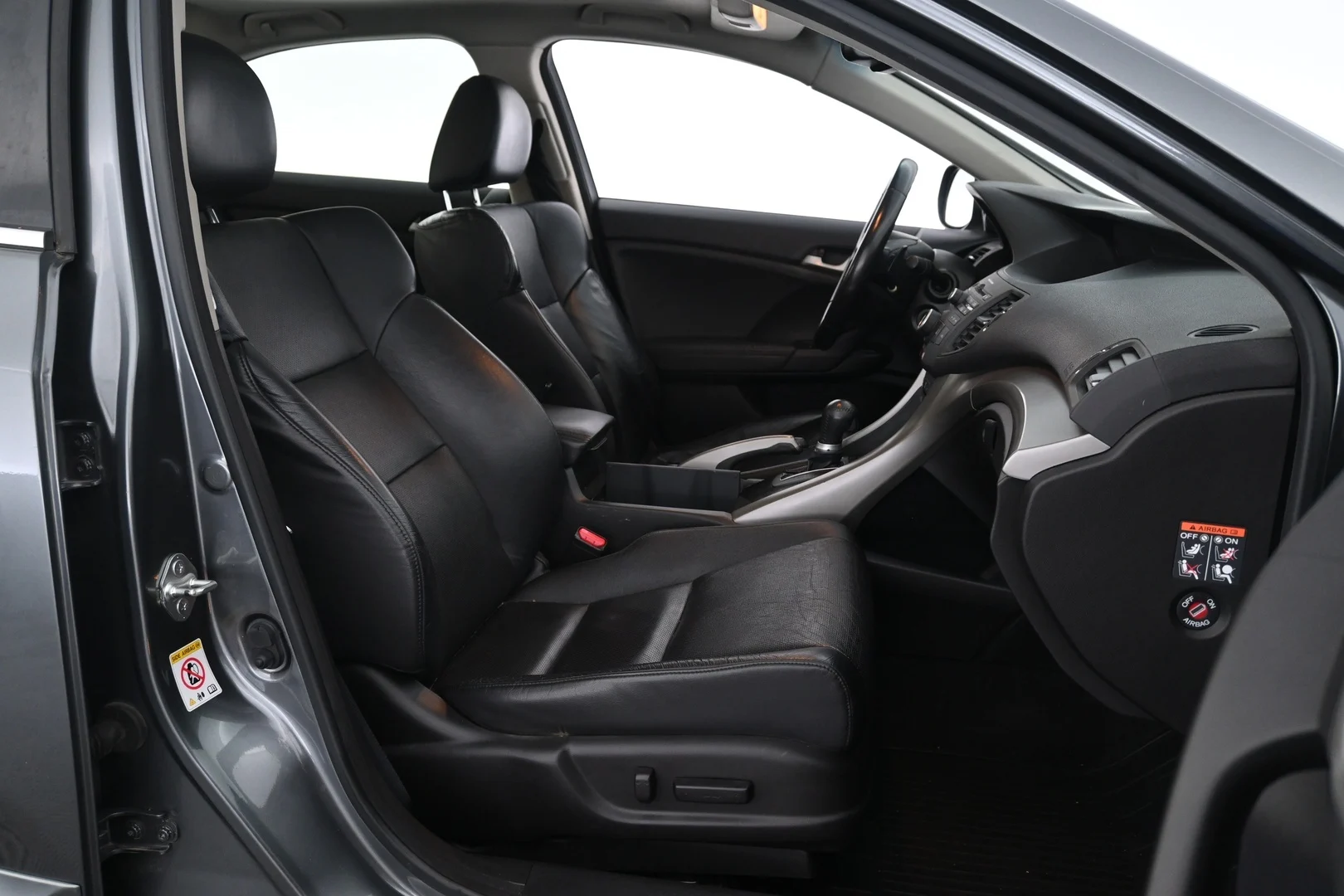 Car Image - 4hkLBZ3YDRdLK3bcwEs8ad