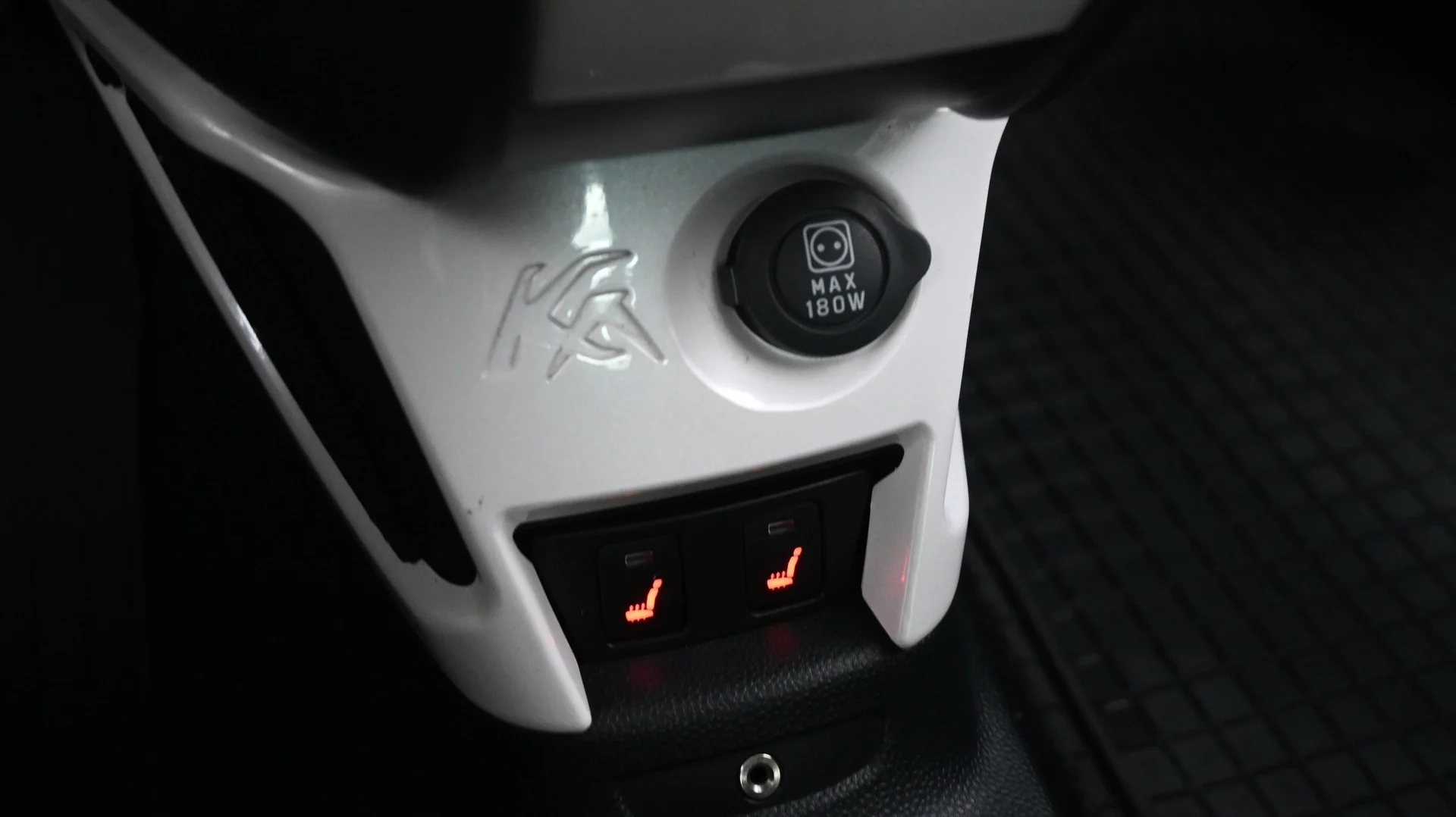 Car Image - 1WlUsDki8KM7cbcyNMru6x