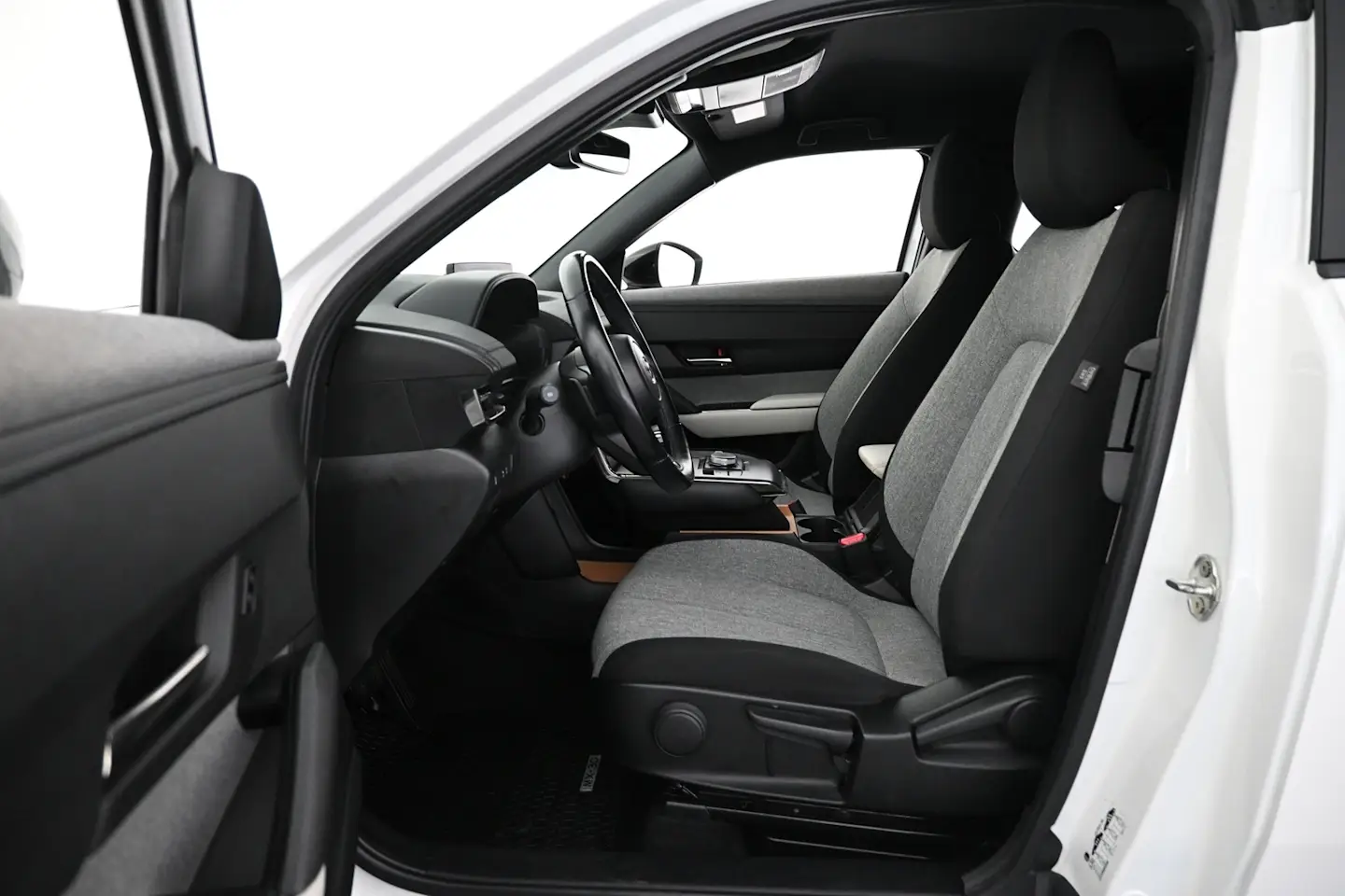 Car Image - 1RW75UdOe4BQ5CPnwyawFp