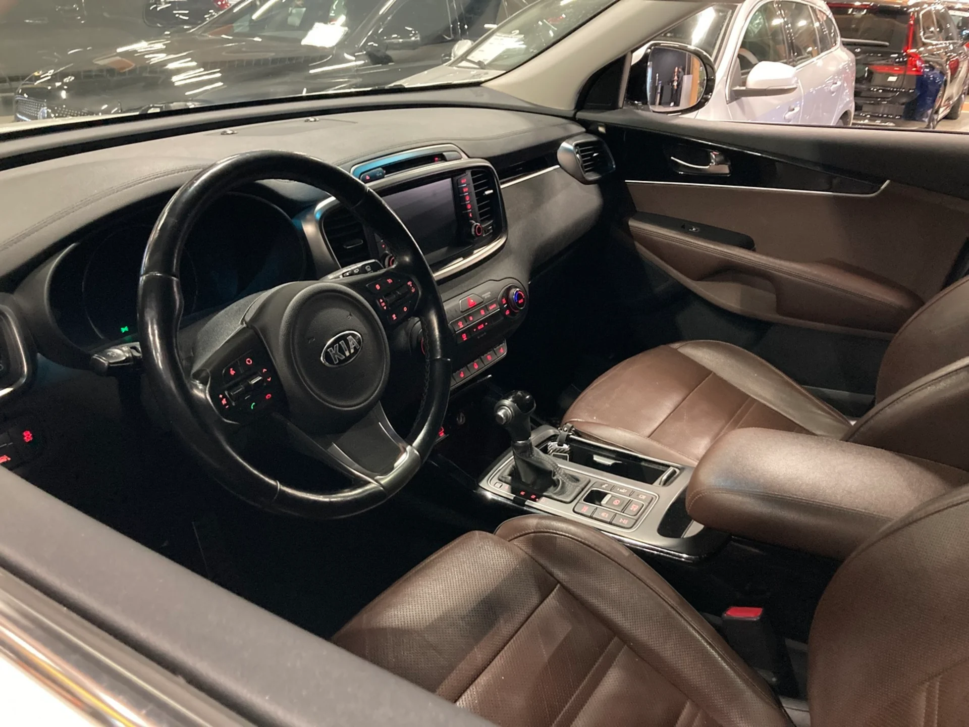 Car Image - 2i1DQIz4moU9eM4nM2pIwN