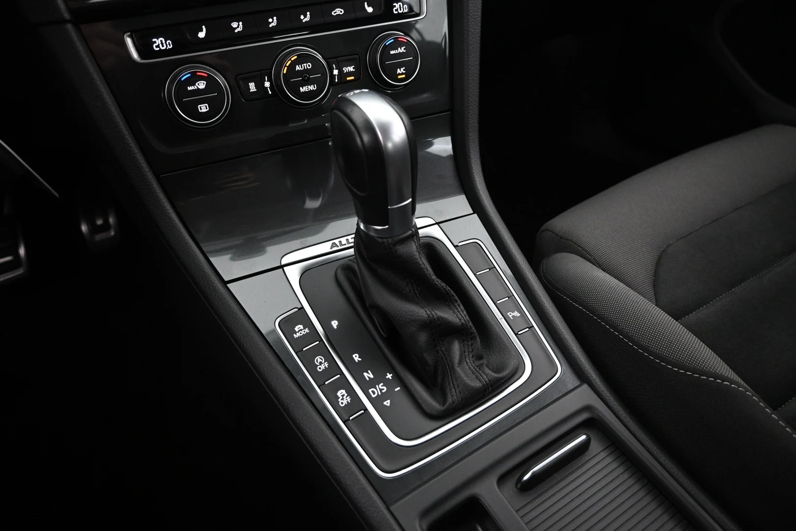 Car Image - 25F1wcQERt45FVvintyCaU