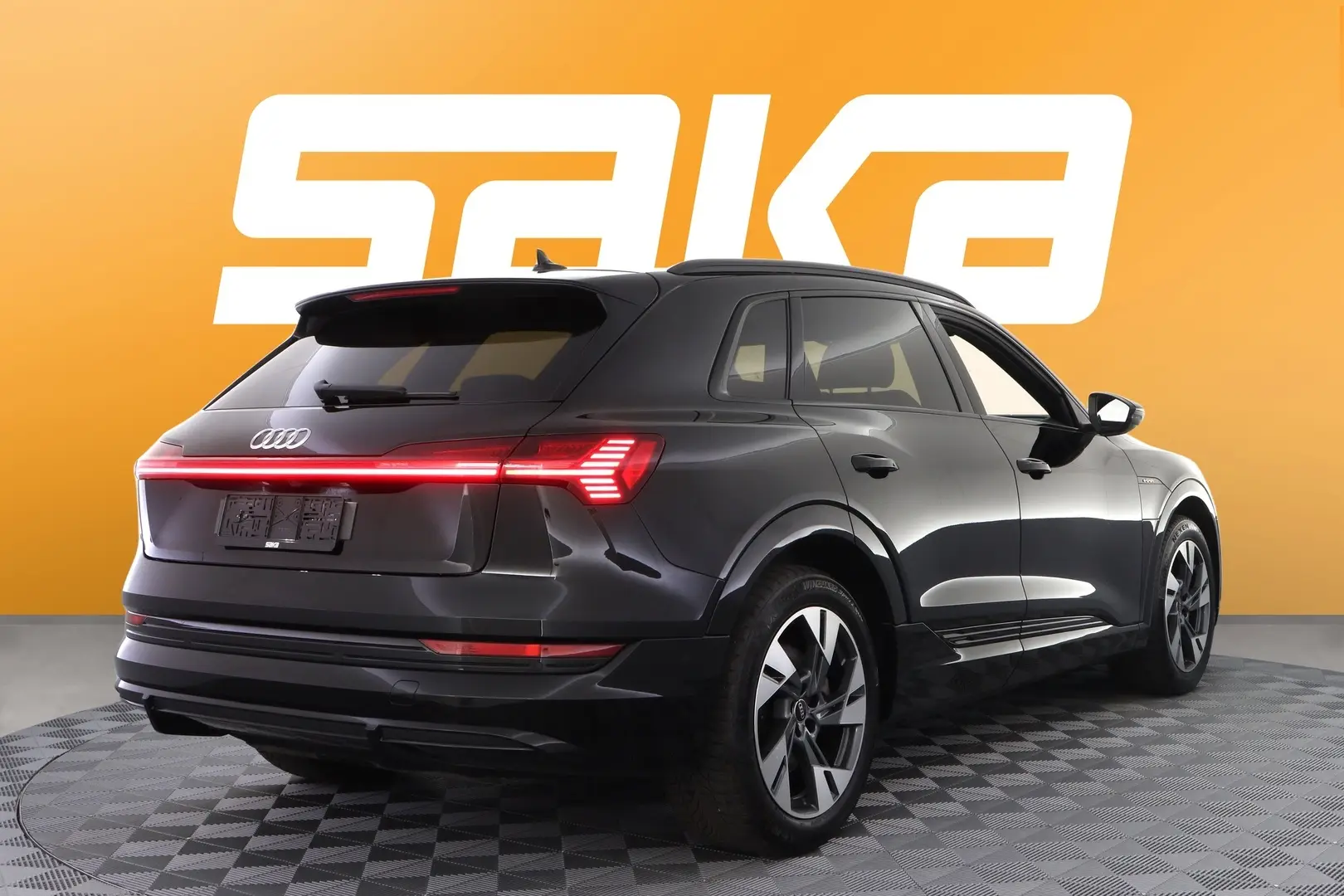 Car Image - 6LvkYvJfHlTz20ZEr3k0ji