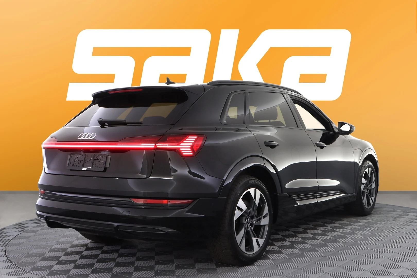 Car Image - 6LvkYvJfHlTz20ZEr3k0ji