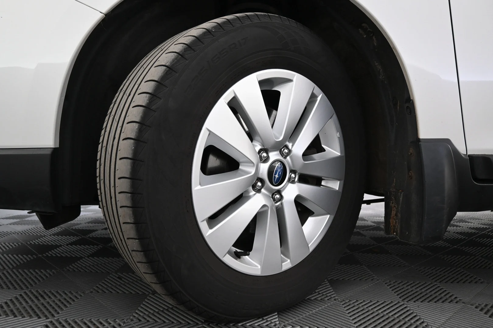 Car Image - 36w4aDbhy2tTFiiRfqe2WV