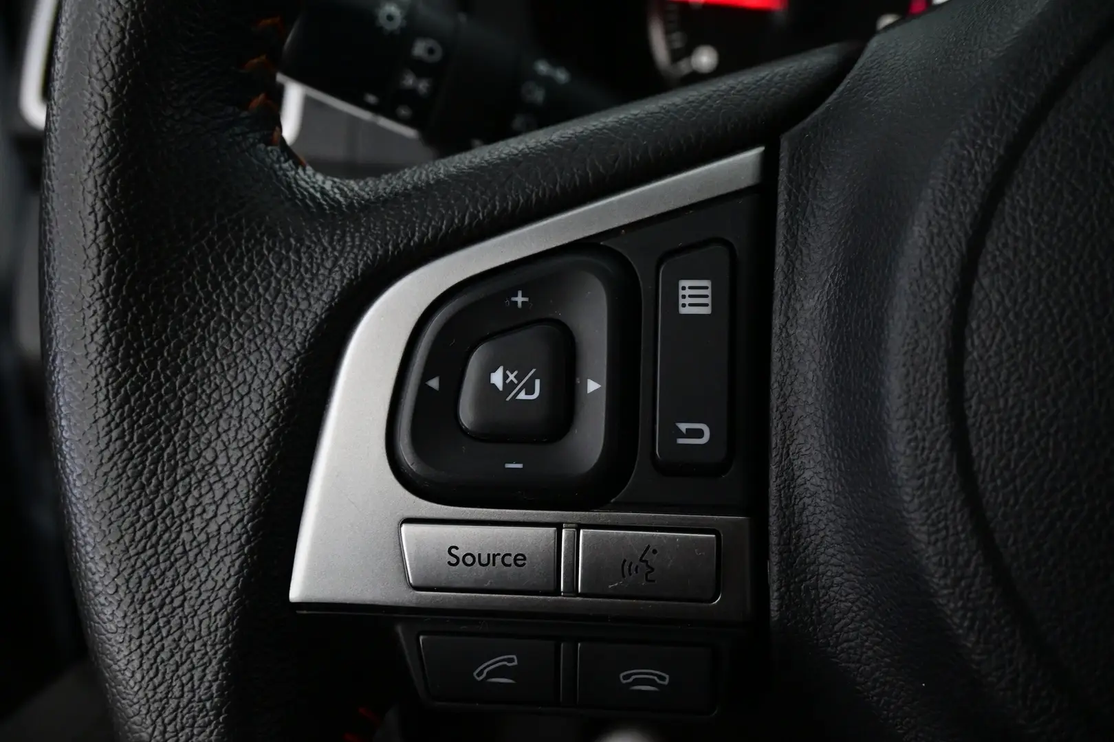 Car Image - 19M2fr5a8EzpOO7DLzUpuu