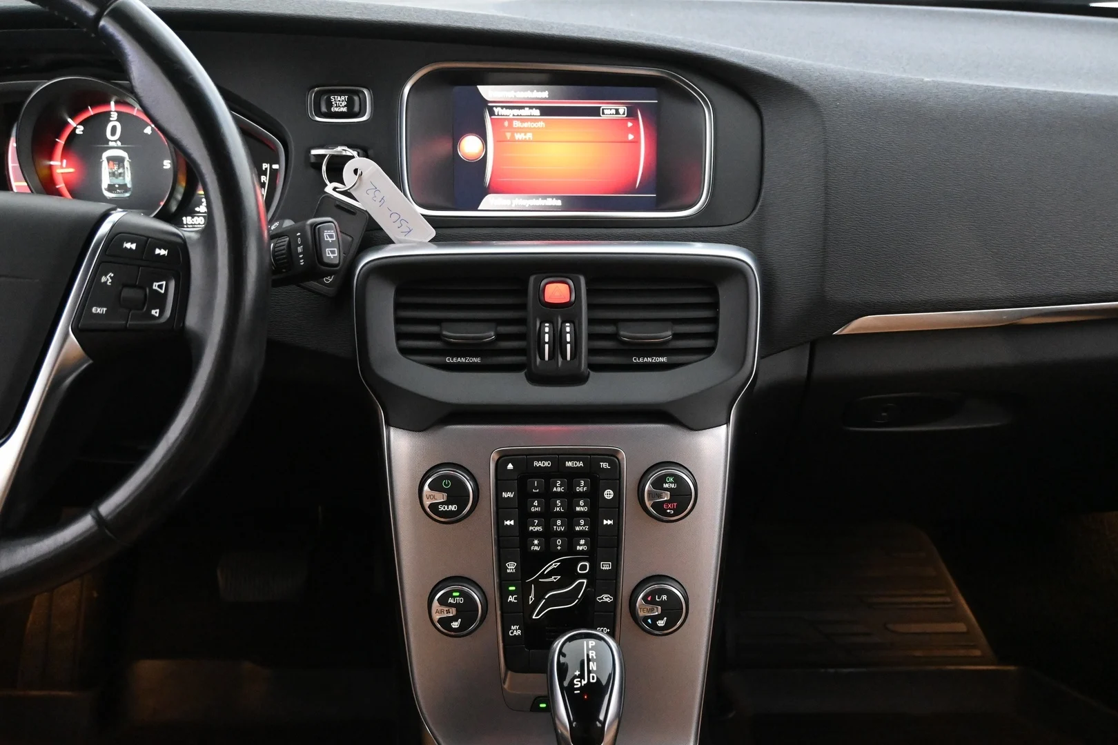 Car Image - 1AVFHJdAd02kDrYJgHkTBz