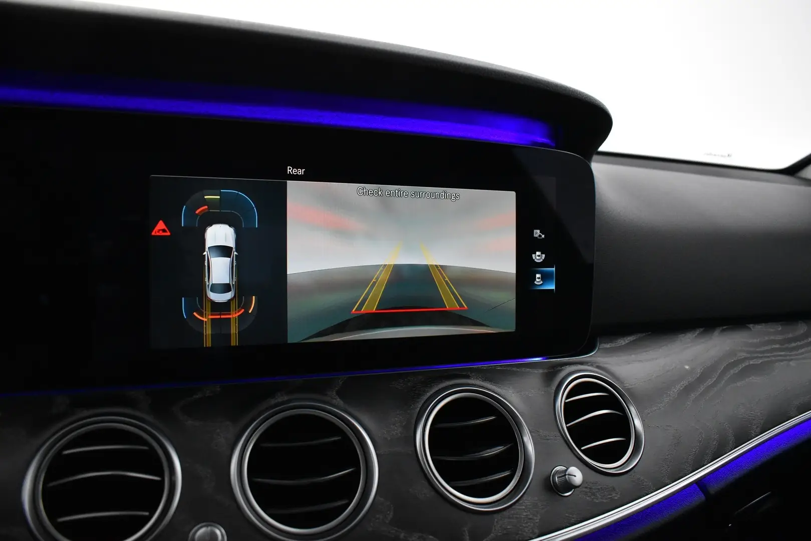 Car Image - 4Js7lJSzzBsaKTU2nyR0o5