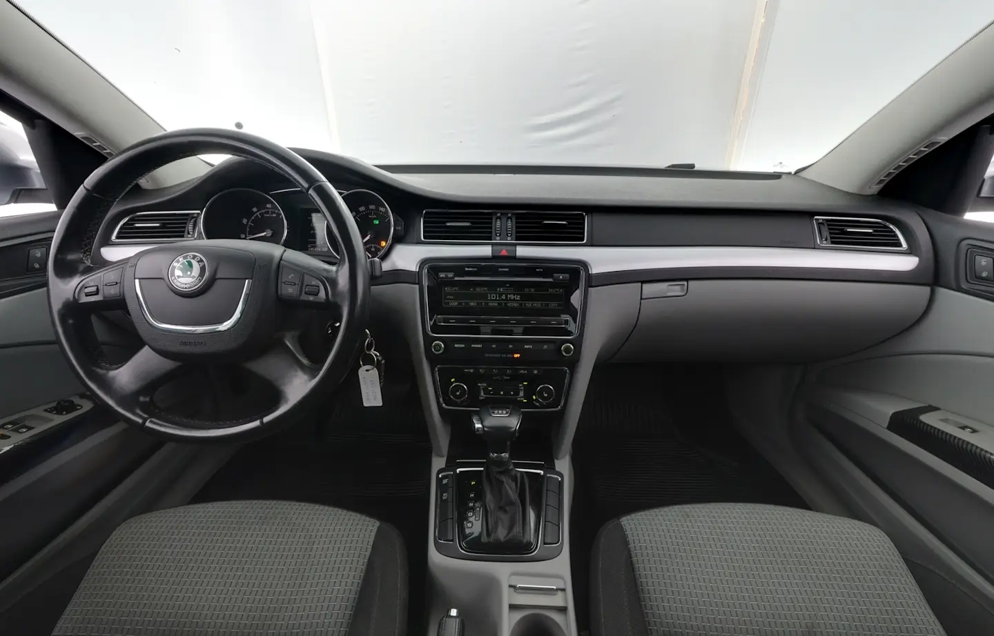 Car Image - FsTkKYT7XoojYjjK0pqFY