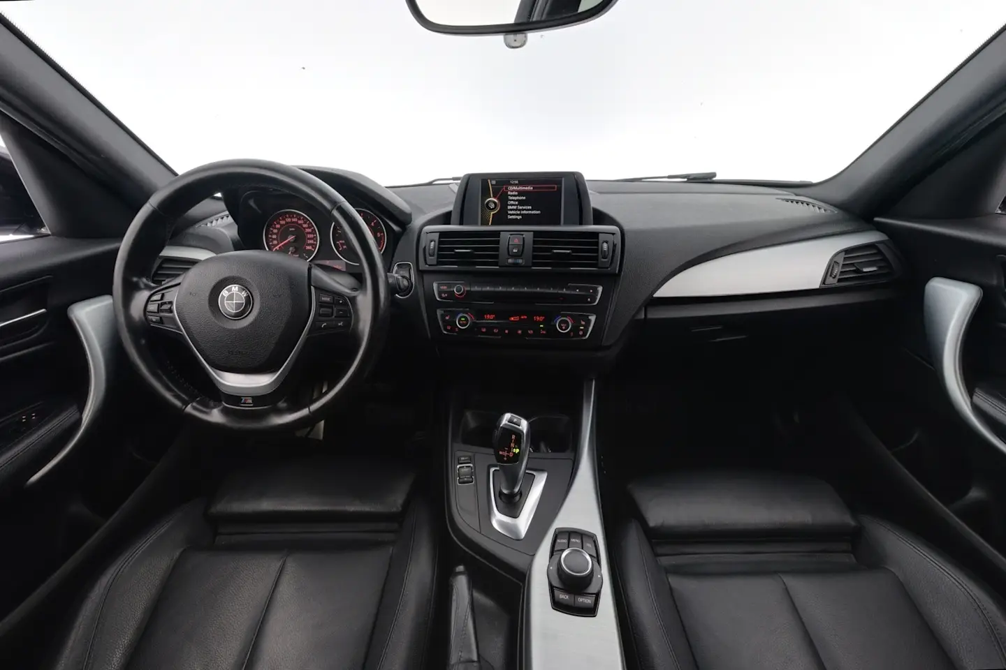 Car Image - 2SgxfWDRfORglu2gLTYOTX