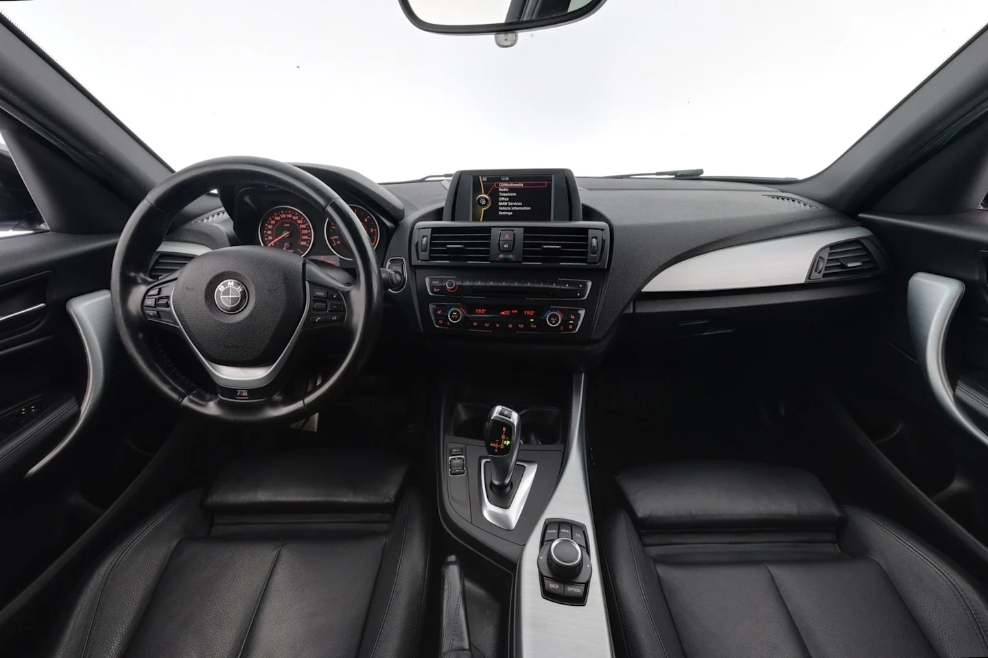 Car Image - 2SgxfWDRfORglu2gLTYOTX