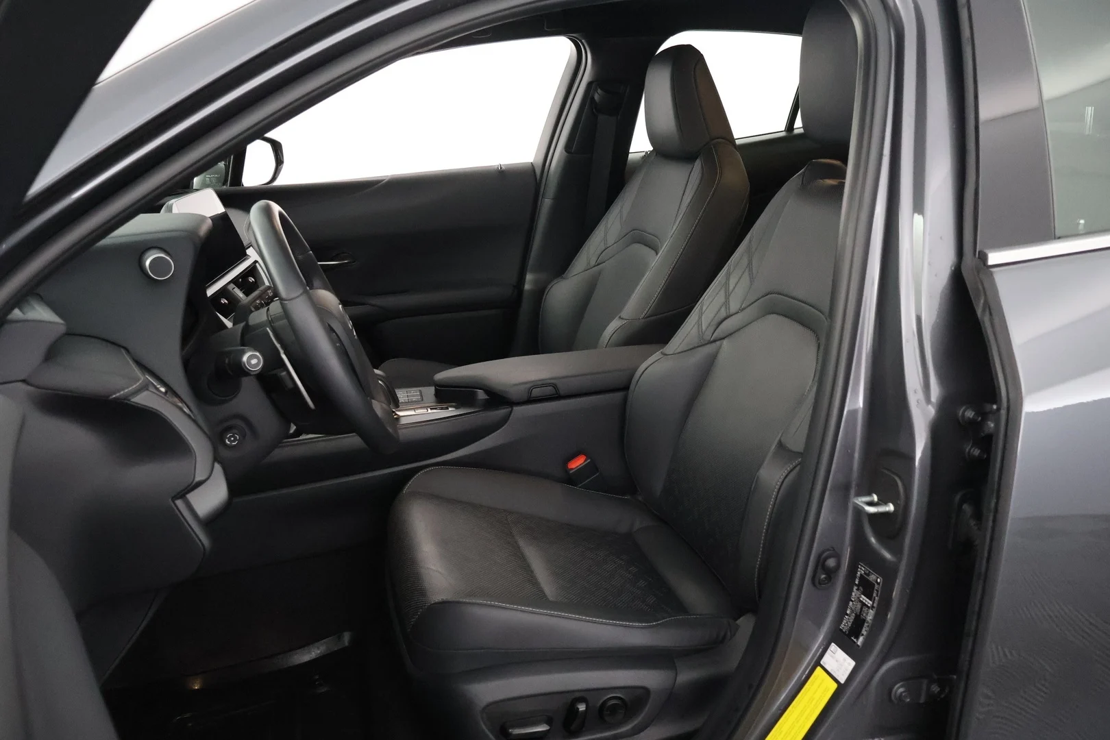 Car Image - 3Lxx1tuTk9mJaAMqc6ot8L